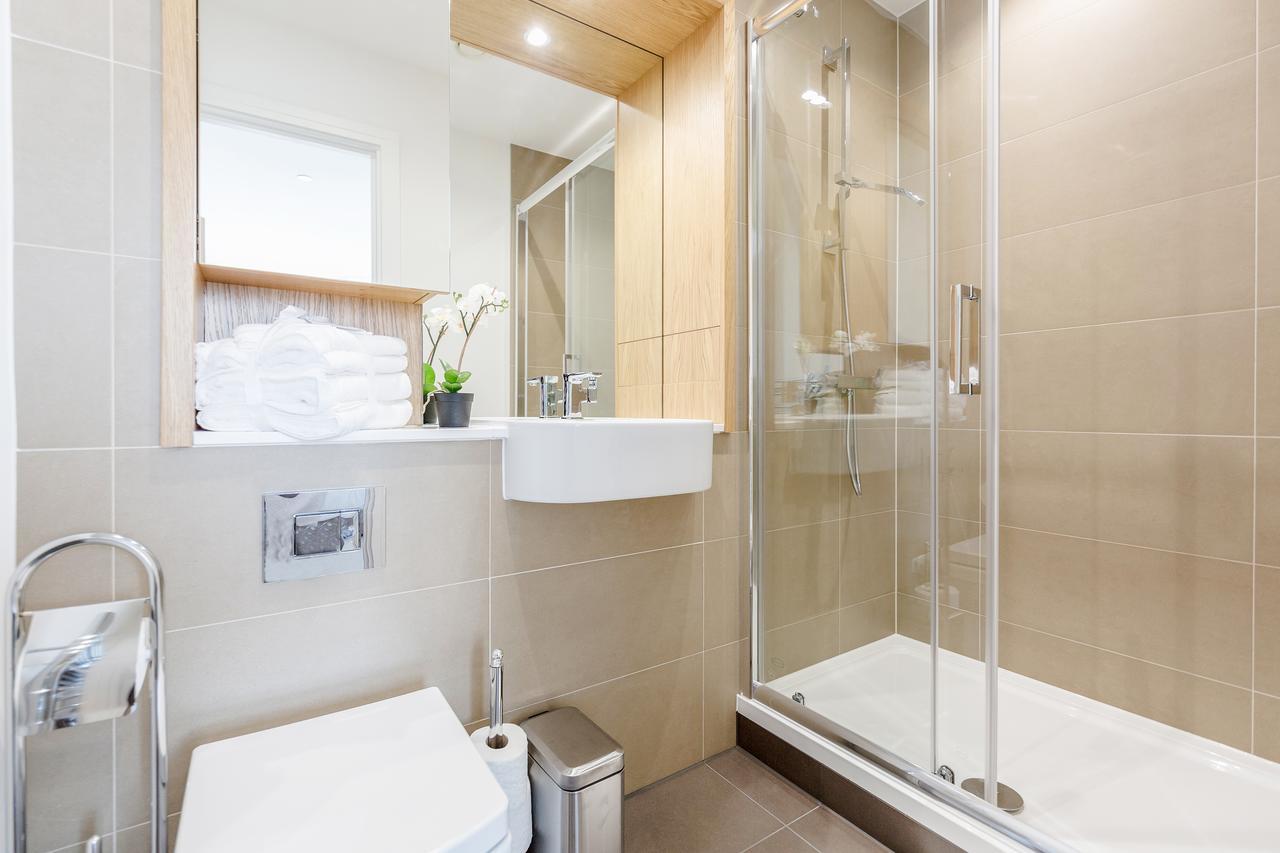לונדון Luxury Stratford Apartment מראה חיצוני תמונה