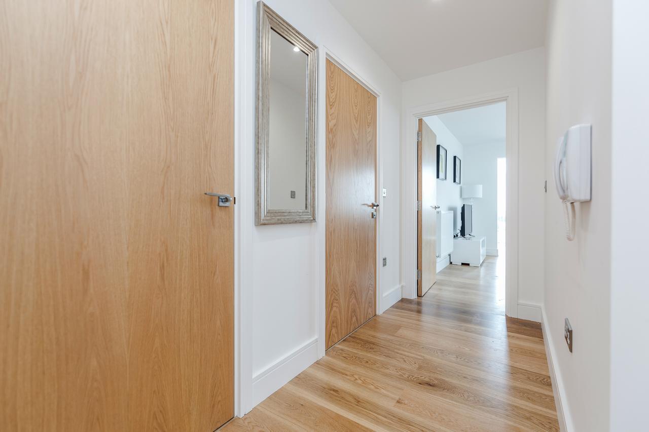לונדון Luxury Stratford Apartment מראה חיצוני תמונה